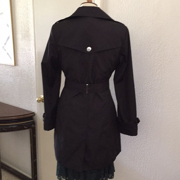 BLK CALVIN KLEIN WATERPROOF TRENCH W/REM. HOOD - Picture 3 of 7